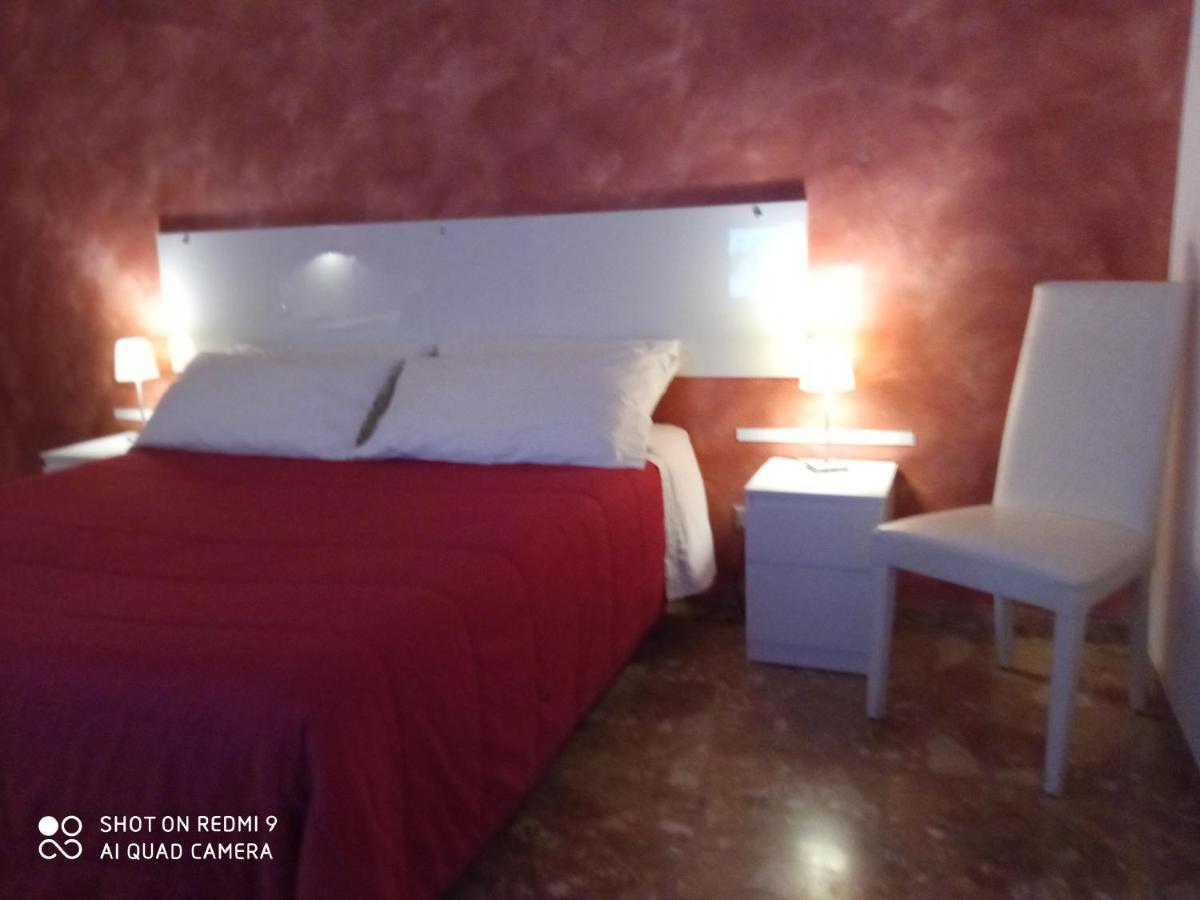 Bed & Breakfast Fontanarossa Airport -Private Parking- Катанія Екстер'єр фото